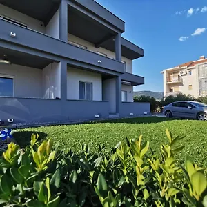 Studio Apartman Gili Apartment