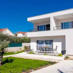  Apartament Marin 1